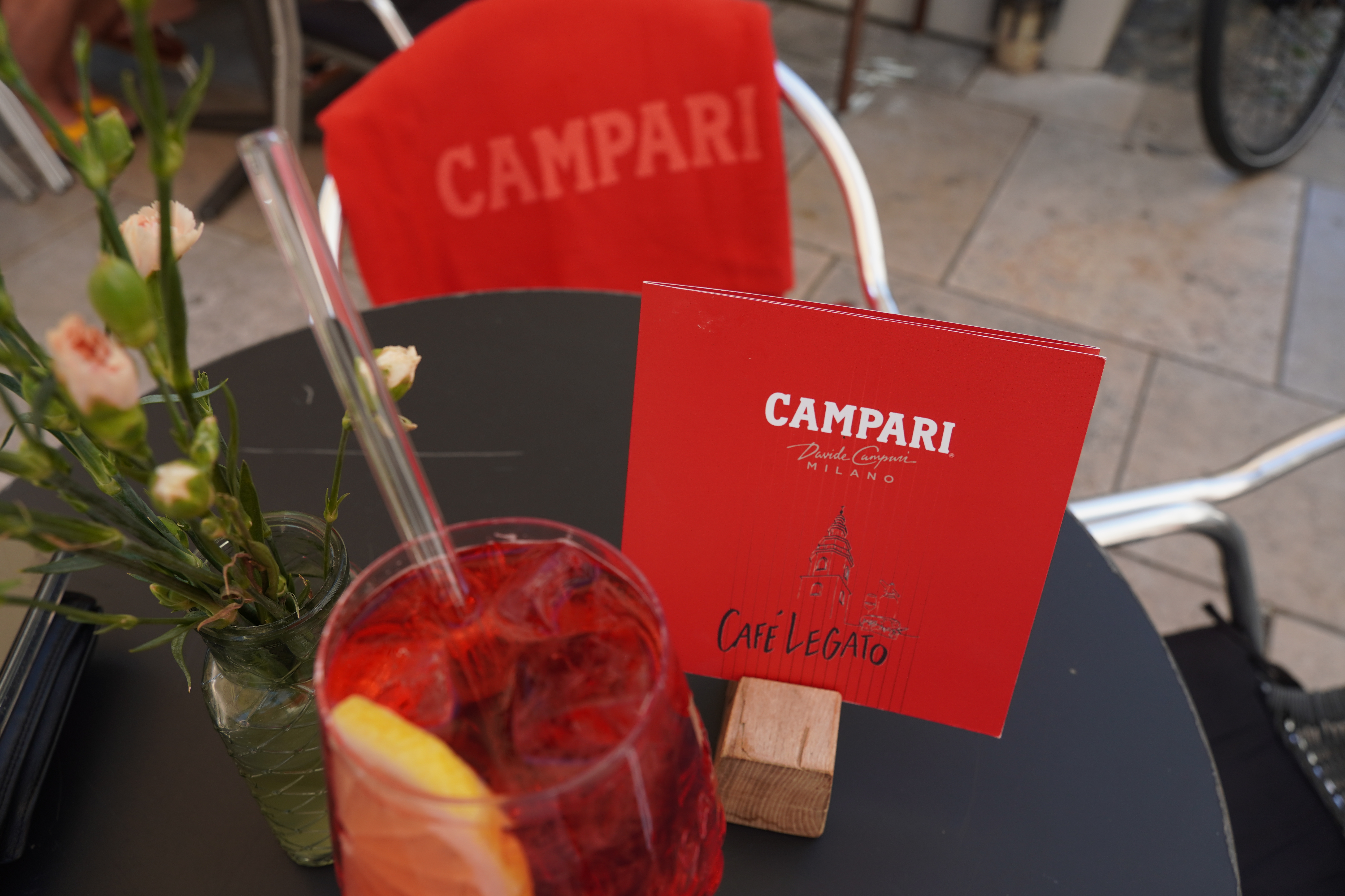 Aperitivo auf der Terrasse des Café Legato